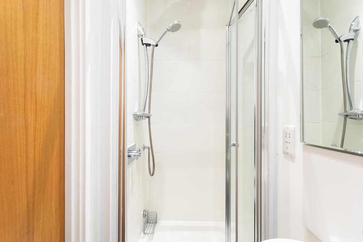 לונדון Bright & Comfortable Angel Apartment מראה חיצוני תמונה